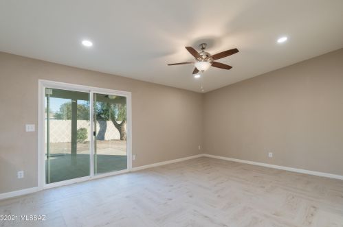 7930 Oldfather Dr, Tucson AZ 85741-1623 exterior