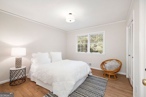 7330 Hunters Branch Dr, Atlanta GA  30328-1721 exterior