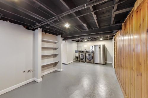 2713 77 Ave, Chicago IL 60707-1406 exterior