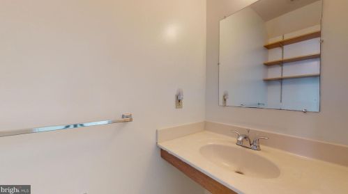 420 Oakdale Pl, Washington DC 20001-1720 exterior