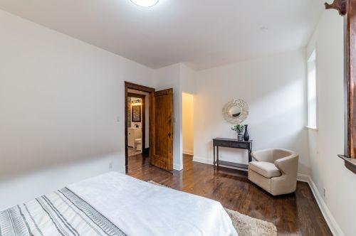 7225 Bennett Ave, Chicago IL  60649-2905 exterior