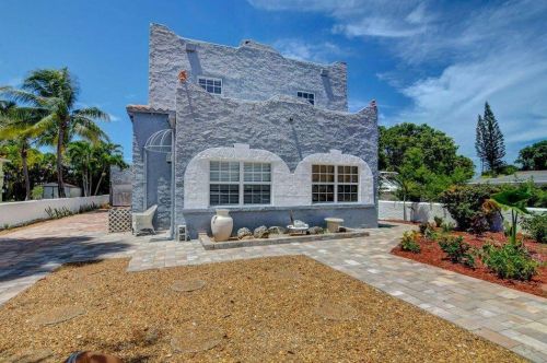 331 1 Ave, Boynton Beach FL 33435-4006 exterior