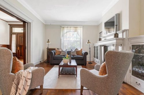 5226 Washington Pl, Saint Louis MO 63108-1116 exterior