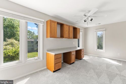 1921 Dundee Rd, Rockville MD exterior