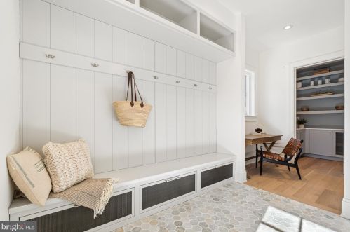 4526 Hawthorne St, Washington DC 20016-3570 exterior