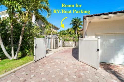 201 4th St, Boca Raton FL  33432-4033 exterior