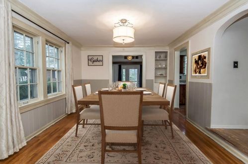 8415 Fox Croft Ln, Milwaukee WI 53217-2226 exterior