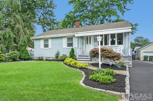 29 Market St, Edison, NJ 08817-4441