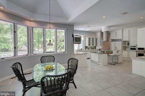 10011 Avenel Farm Dr, Rockville MD 20854-5410 exterior