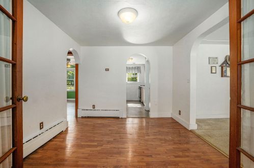 327 Randall Rd, Meskegon MI 49441-4947 exterior