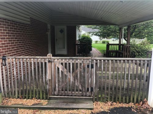 2084 Williamsburg Rd, Huntingdon Valley PA  19006-6757 exterior