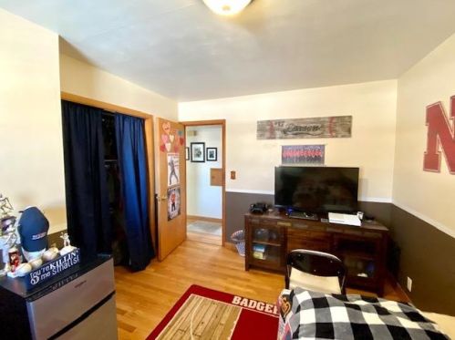 2551 89, Milwaukee WI 53226-1805 exterior