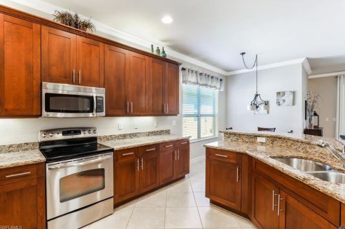 6619 Marbella Dr, Naples FL 34105-5040 exterior