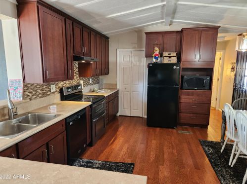 18214 2nd St, Phoenix AZ  85022-1006 exterior