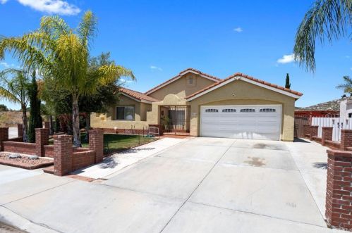 814 Georgiana Ct, Perris, CA 92570-3447