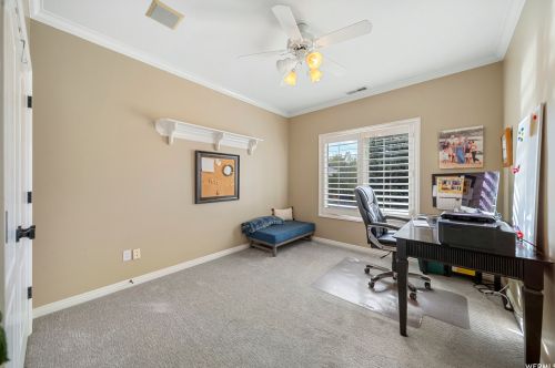 8029 Hunters Mdw Cir, Sandy UT 84093-6289 exterior