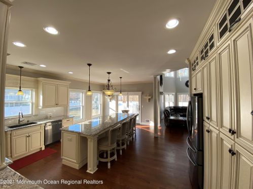 348 Central Blvd, Berkeley Township NJ 08721-3318 exterior