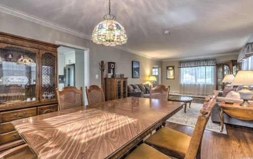 148 Frederick Ave, Babylon NY 11702-2103 exterior