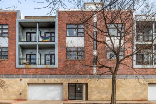 3735 Wolcott Ave, Chicago, IL 60609-2041