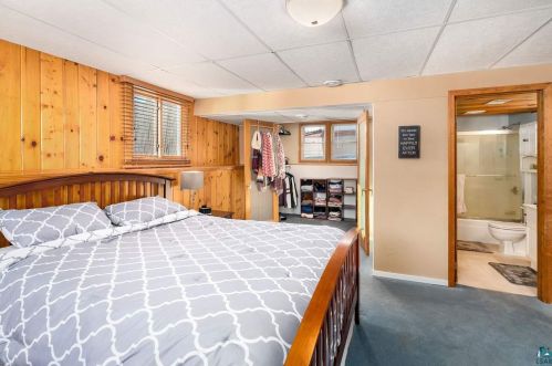 521 Ideal St, Duluth MN 55811-4544 exterior