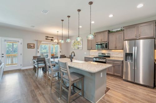 220 Hidden Lk Trl, Defuniak Springs FL 32433-3202 exterior