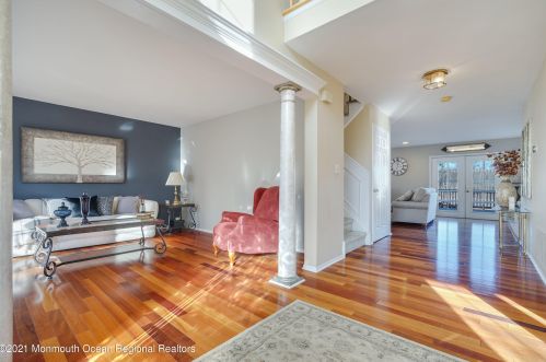 17 Cottonwood Dr, Jackson Twp NJ 08527-4940 exterior