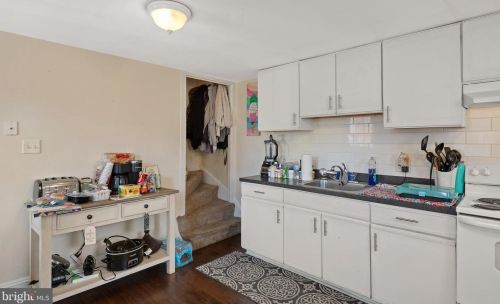 542 Orange St, Lancaster PA  17603-3669 exterior