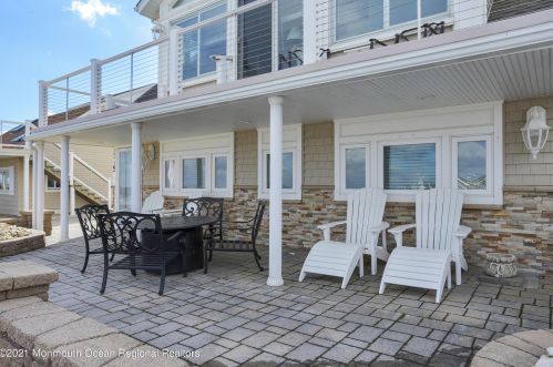 10 Inlt Dr, Point Pleasant Beach NJ 08742-2642 exterior