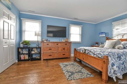 128 Third St, Mahwah NJ  07430-1253 exterior