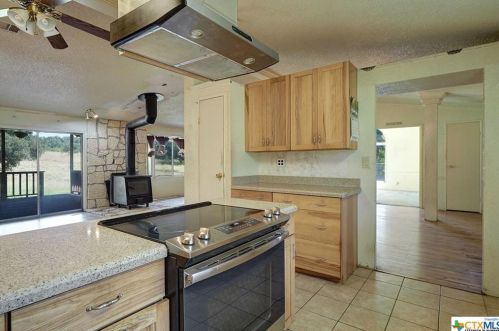 1740 Knl Schwope Rd, Spring Branch TX 78070-6213 exterior