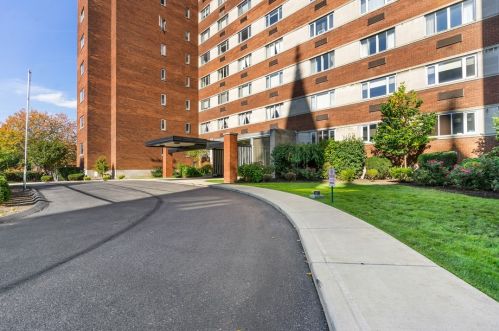 128 Craig St, Pittsburgh PA  15213-2744 exterior