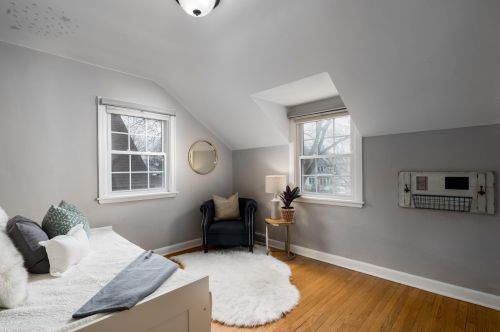 4234 Larkin St, Milwaukee WI 53211-1558 exterior