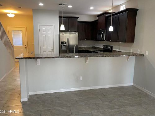 8229 4 Ave, Phoenix AZ 85041-5743 exterior