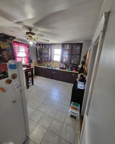 77 Clarence St, Providence RI 02909-3504 exterior