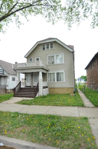 3816 5th St, Milwaukee, WI 53207-3808