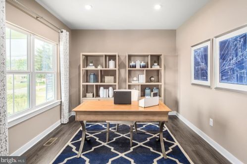 1280 Beck Mill Rd, Hanover, PA 17331-9752