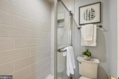 2685 Centennial Ct, Alexandria VA 22311-1304 exterior