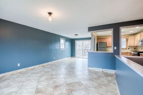 47 Laurel St, Springfield MA 01106-1150 exterior