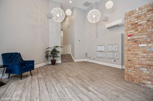 680 Milwaukee Ave, Chicago IL 60642-5970 exterior