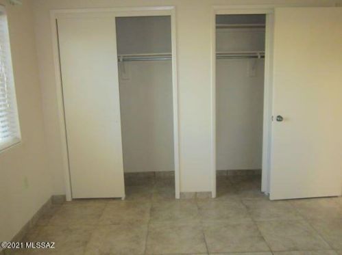 821 Paseo Del Prado, Green Valley AZ 85614-1974 exterior