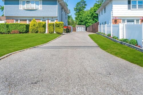 366 Great East Neck Rd, Babylon NY 11704-7616 exterior