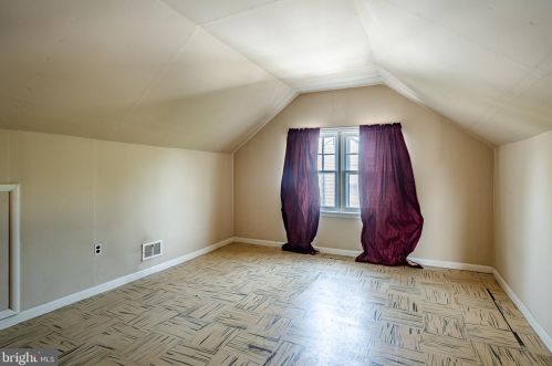 35 Norman St, Chester PA 19014-2140 exterior