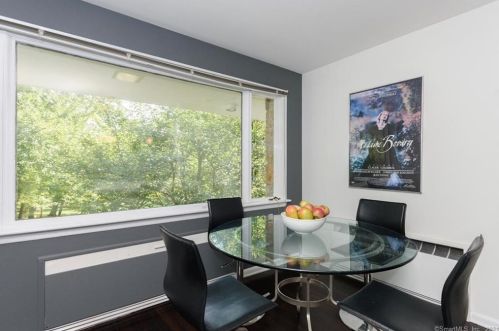 33 Pne Rdg Rd, Wilton CT 06897-2714 exterior