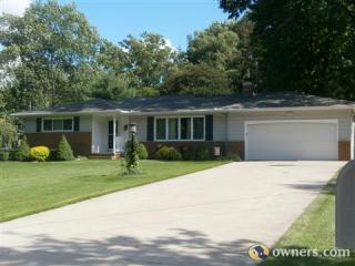 7660 Amber Ln, Cleveland, OH 44141-1908