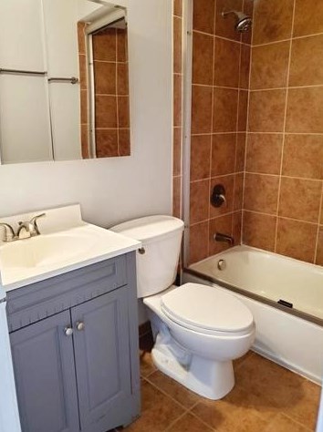 8619 Foster Ave, Chicago IL  60656-2724 exterior