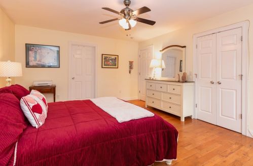 67 Ledge Rd, Seabrook NH 03874-4314 exterior