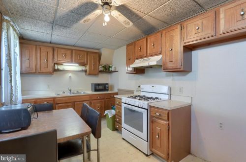 25 Plum St, Lancaster PA 17602-2724 exterior