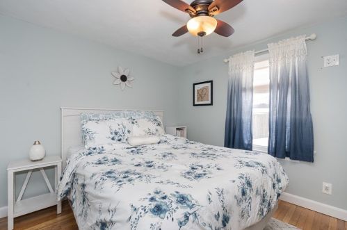 200 Island Pond Rd, Springfield MA 01118-1034 exterior