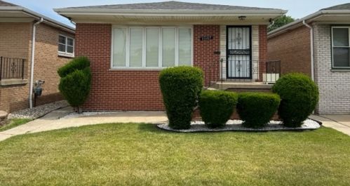 11607 Avenue, Chicago, IL 60617-7312