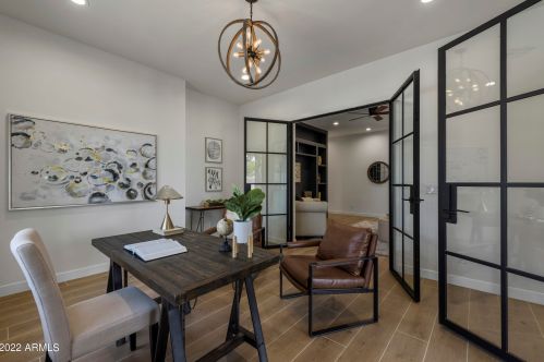 6841 12th Ave, Phoenix AZ  85013-1021 exterior